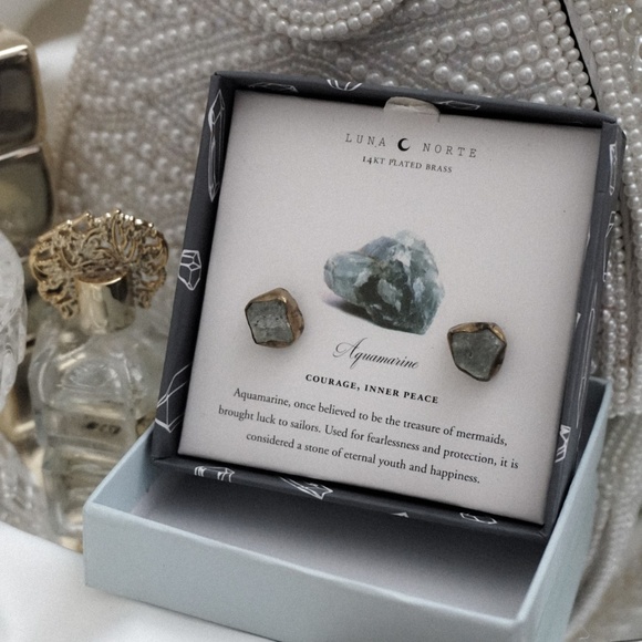 Luna Norte Jewelry - Aquamarine crystal birthstone raw cut earrings Luna Norte Jewelry - Aquamarine crystal birthstone raw cut earrings